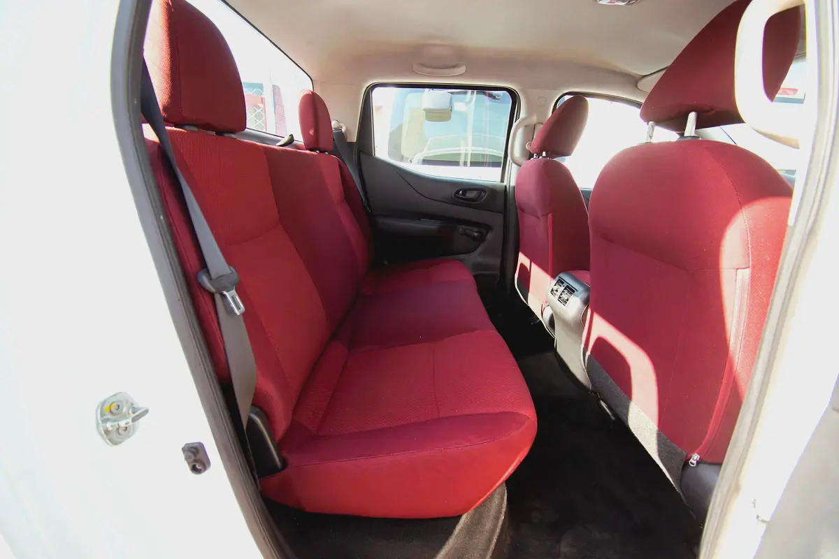 Navara | Double Cabin SE 4X2 | Automatic | GCC Specs | Ref#N70976-10-10