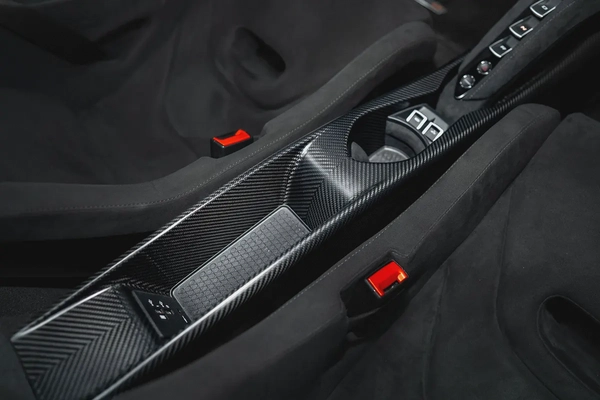 MCLAREN 765 LT SPIDER | FULL CARBON INT/ EXT | HRE FORGED WHEELS | VERY LOW MILEAGE