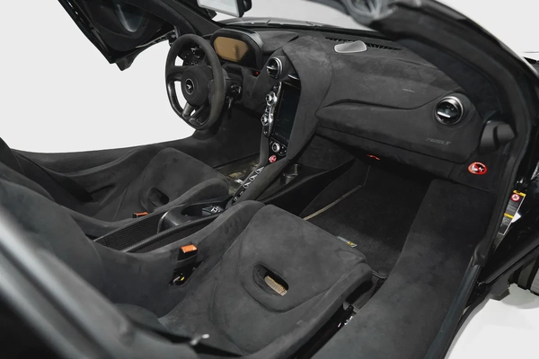 MCLAREN 765 LT SPIDER | FULL CARBON INT/ EXT | HRE FORGED WHEELS | VERY LOW MILEAGE