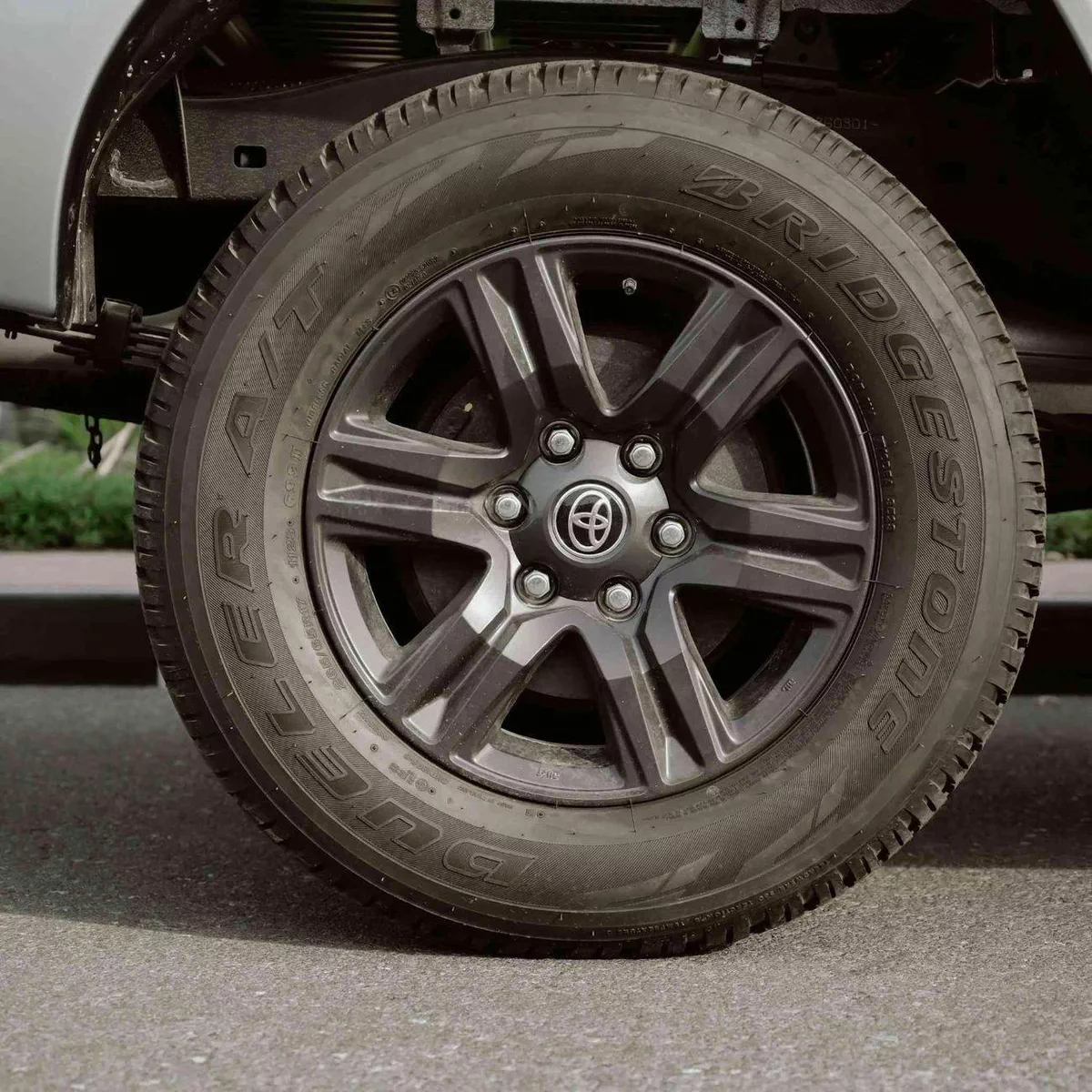 Toyota Hilux SGLX-14-0