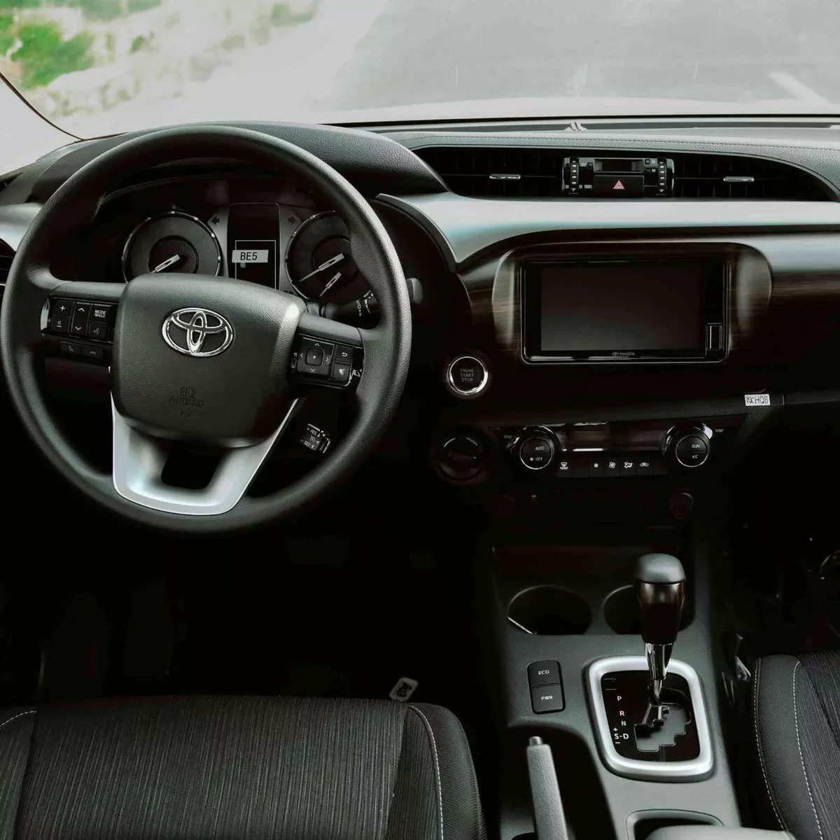 Toyota Hilux SGLX-4-0