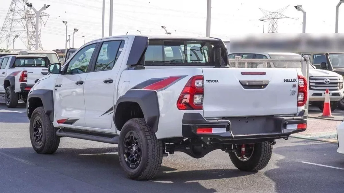 Toyota Hilux GR Sport 4.0L-5-0