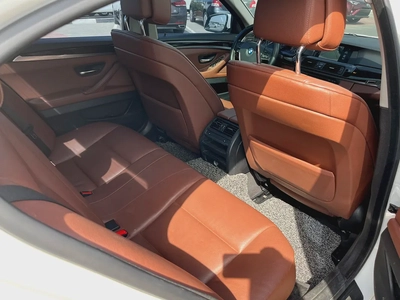 BMW 528i-10