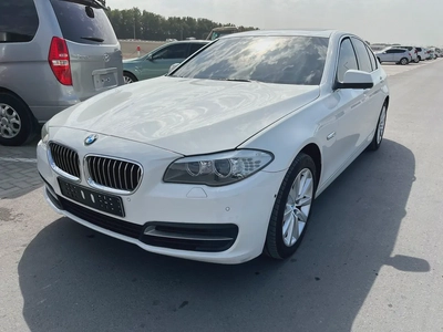 BMW 528i-2