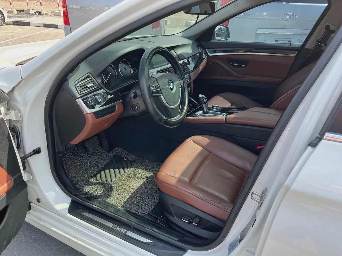 BMW 528i-7-7