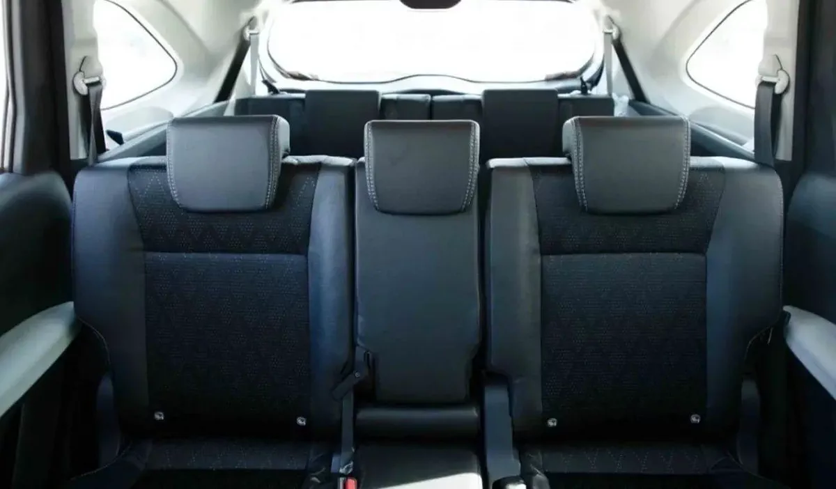Toyota Veloz GX 1.5L FULL OPTION-3-0