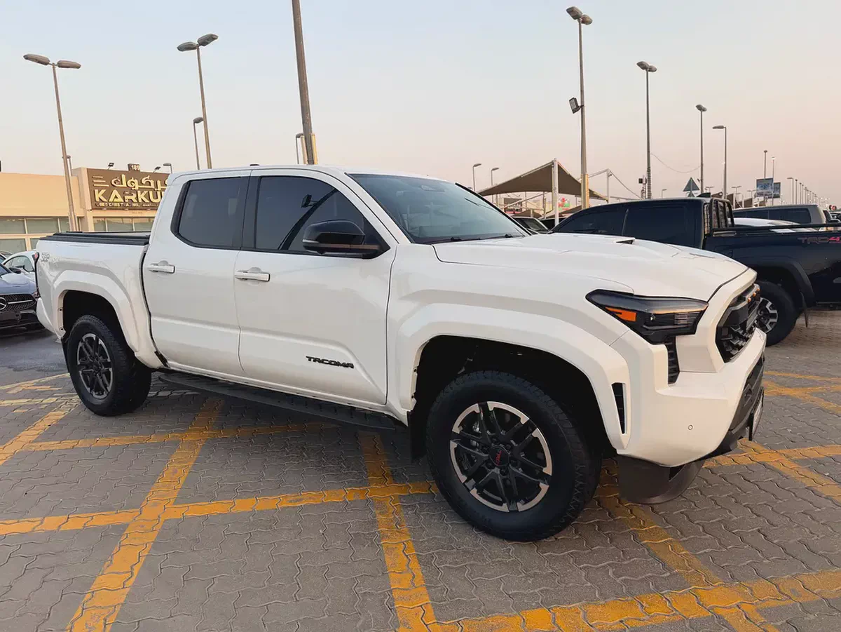 Toyota Tacoma TRD Sport 2024 | American Specs | Low Mileage | Off-Road Ready-1-1