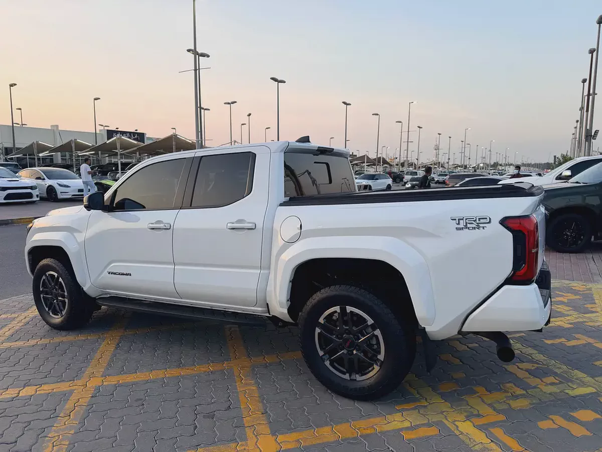 Toyota Tacoma TRD Sport 2024 | American Specs | Low Mileage | Off-Road Ready-2-2