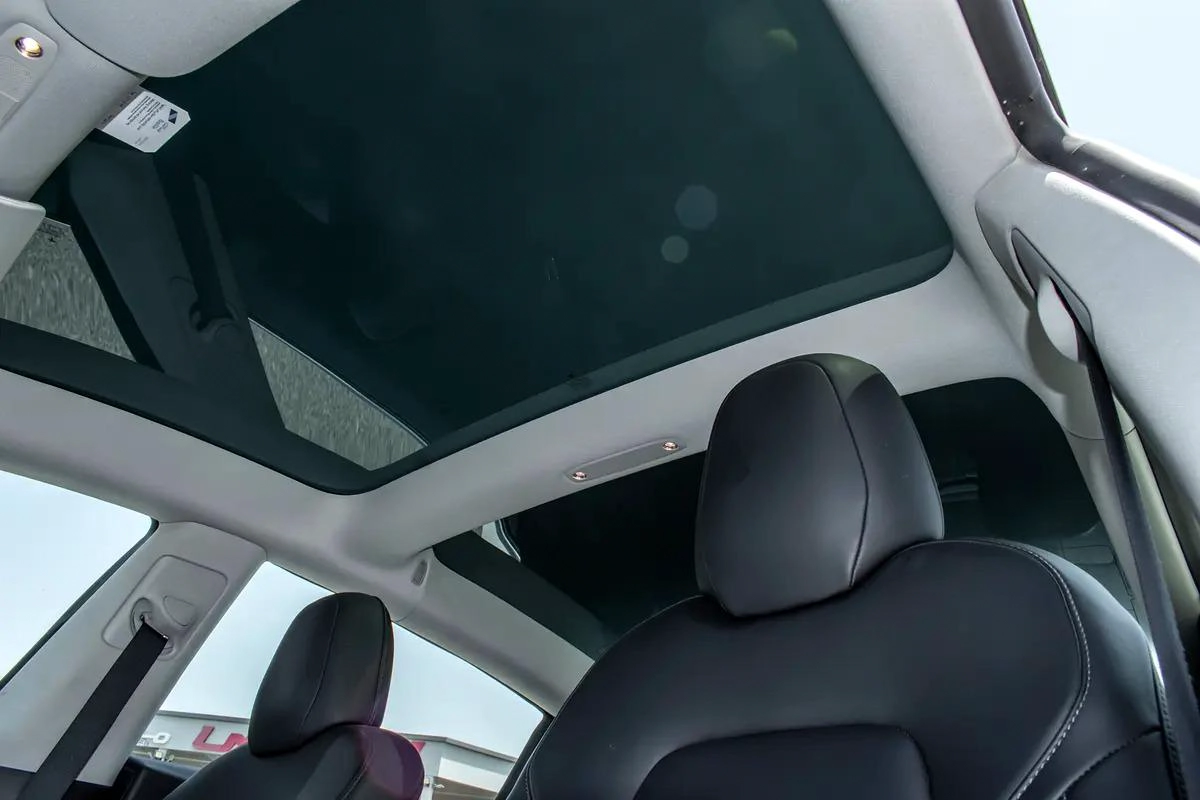 2020 - TESLA MODEL 3 STANDARD - AMERICAN SPECS - ONLY 61,000 KM