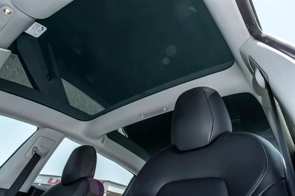 2020 - TESLA MODEL 3 STANDARD - AMERICAN SPECS - ONLY 61,000 KM