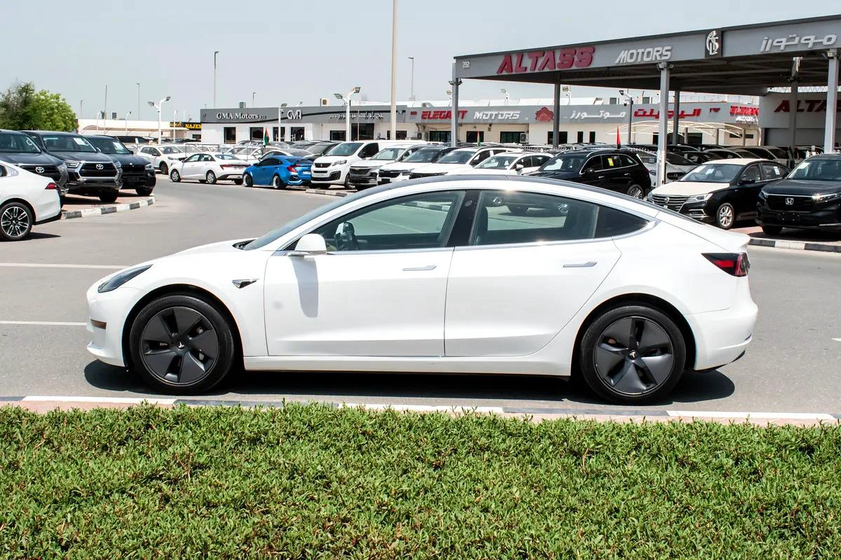 2020 - TESLA MODEL 3 STANDARD - AMERICAN SPECS - ONLY 61,000 KM