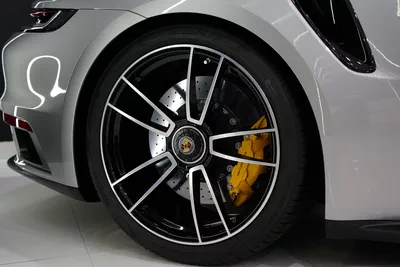 Porsche 911 Turbo S Coupe 2021-17