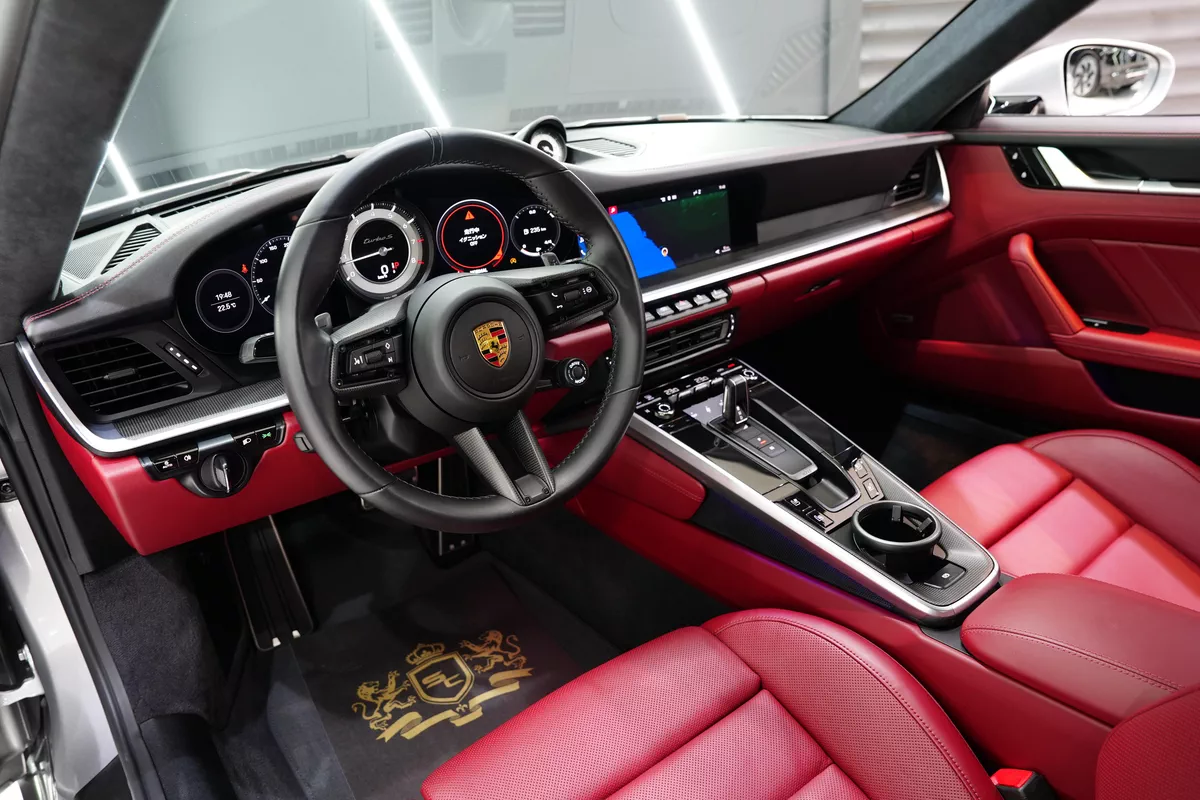 Porsche 911 Turbo S Coupe 2021-4-4