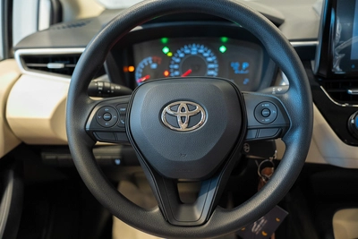 Toyota Corolla 1600 CC 2026-4