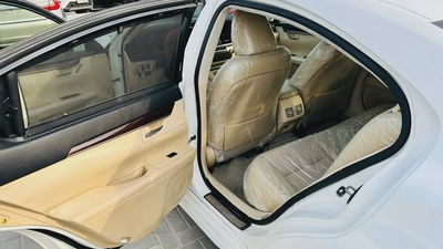 GCC 2013 Lexus ES350-9