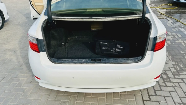 GCC 2013 Lexus ES350