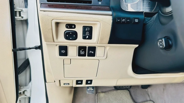 GCC 2013 Lexus ES350