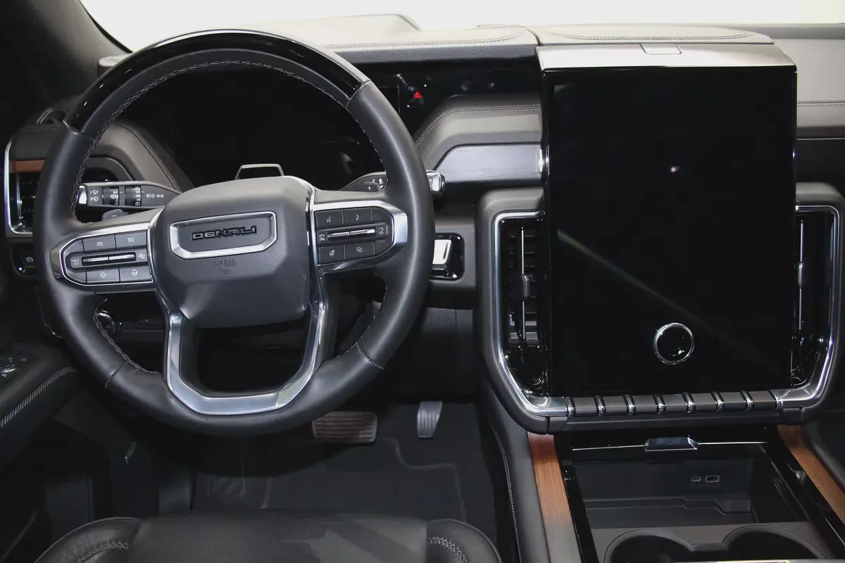 GMC Yukon Denali 2025 - GCC Specs-7-7