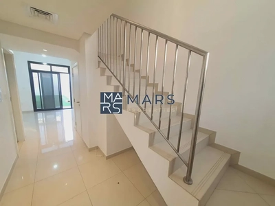 Luxury Townhouse / With Big Garden-10