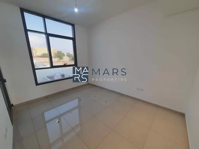 Luxury Townhouse / With Big Garden-4