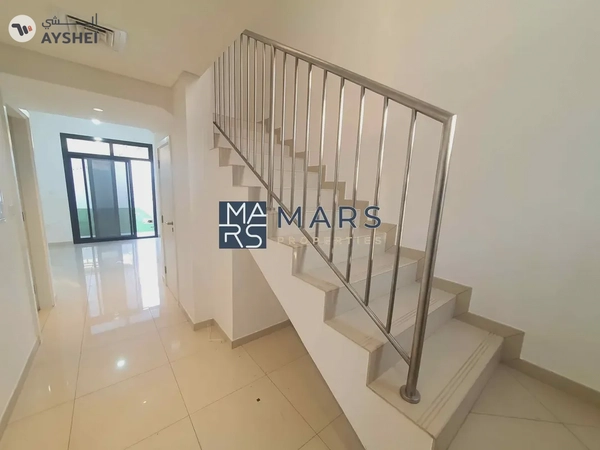Luxury Townhouse / With Big Garden