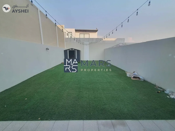 Luxury Townhouse / With Big Garden