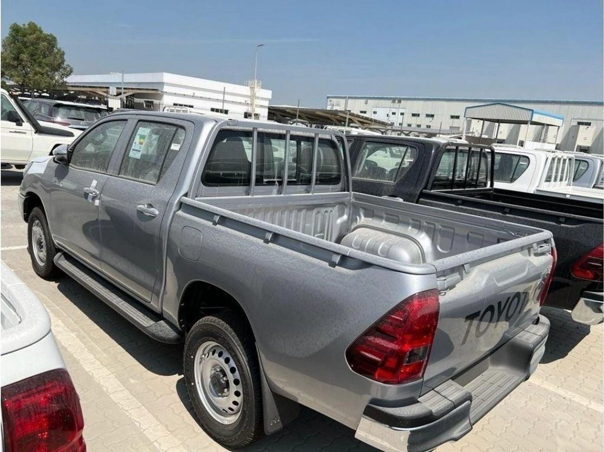 Toyota Hilux GL TOYOTA HILUX 2.7L V4 4WD P.WINDO PETROL 2023 0KM