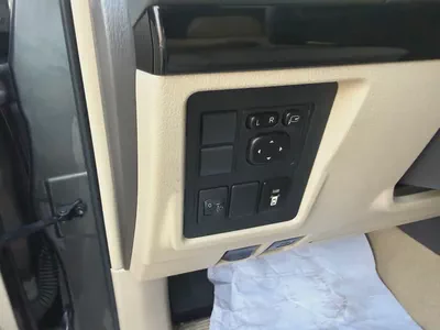 Toyota Prado VXR 2022 GCC Specs-10