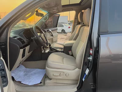 Toyota Prado VXR 2022 GCC Specs-17