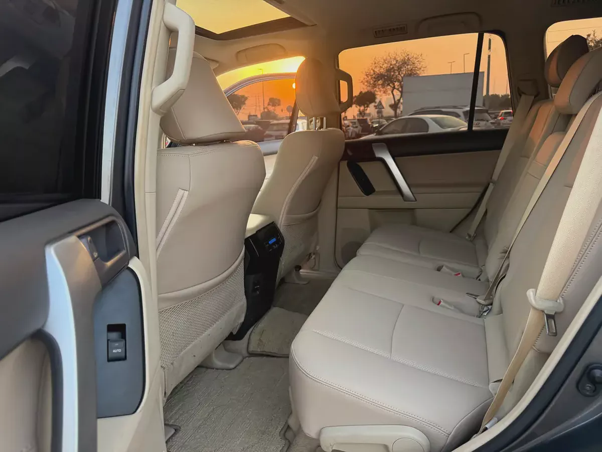 Toyota Prado VXR 2022 GCC Specs-16-16