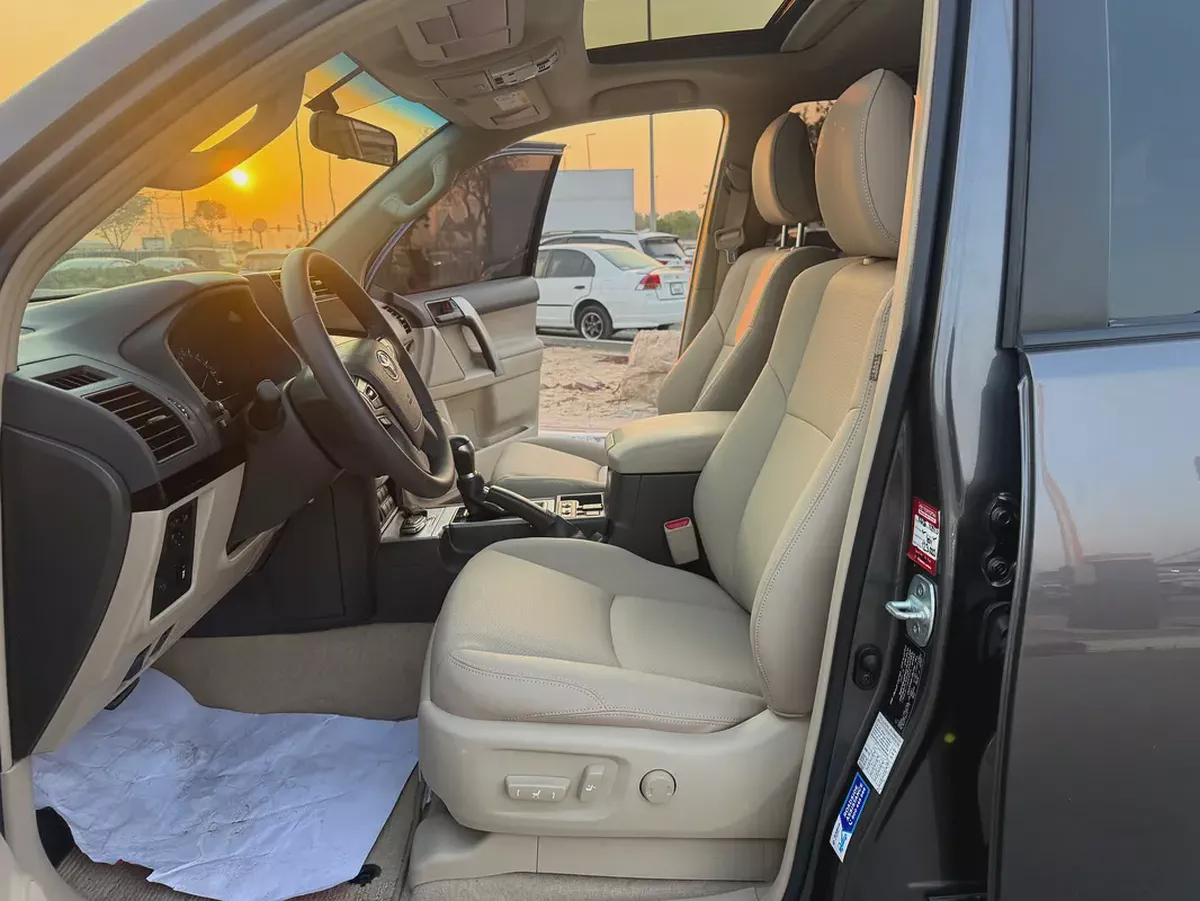 Toyota Prado VXR 2022 GCC Specs-19-19
