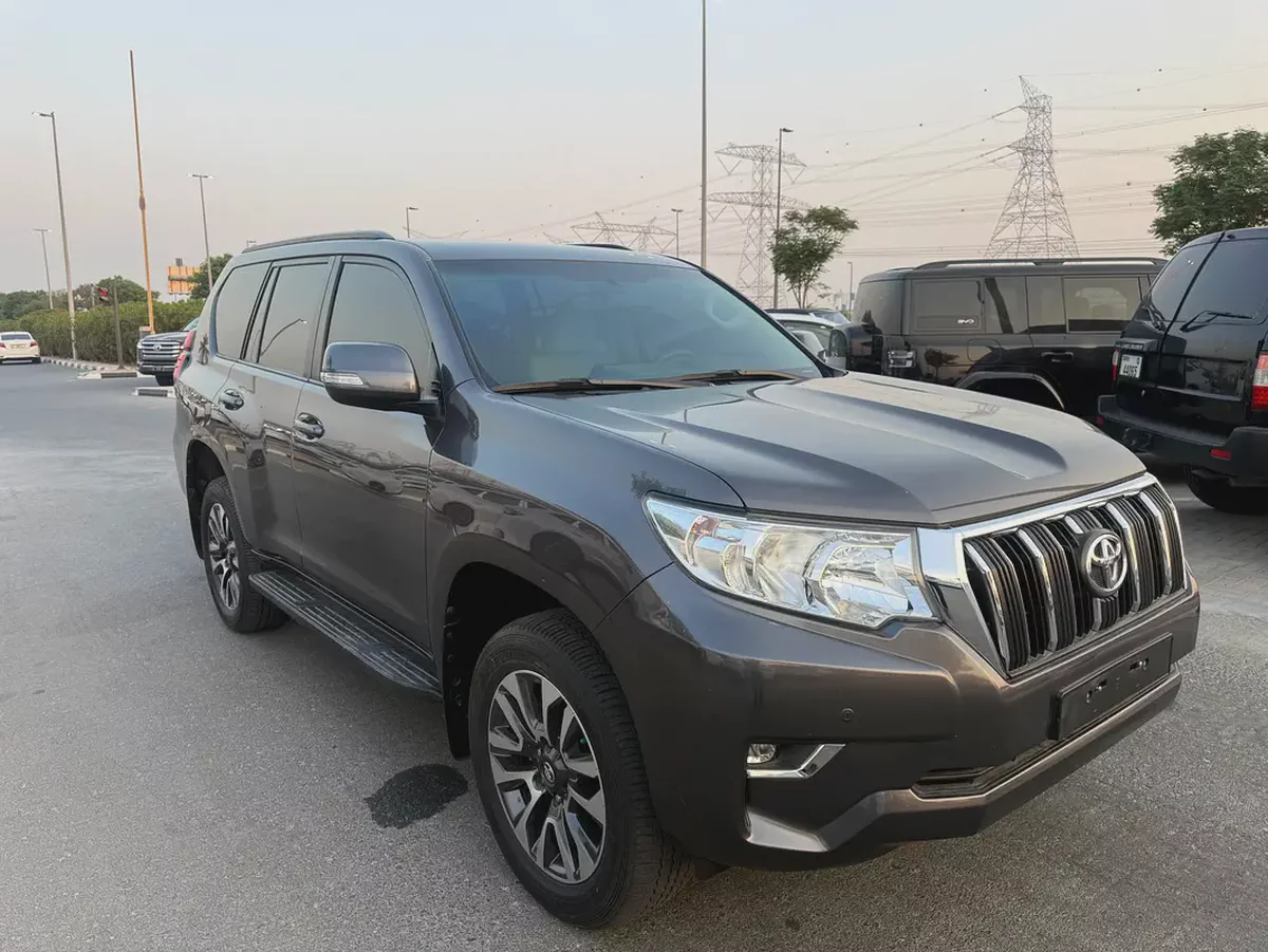 Toyota Prado VXR 2022 GCC Specs-1-1