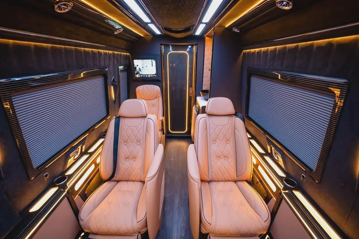 Mercedes Benz Sprinter D516 GCC zero km-12-12
