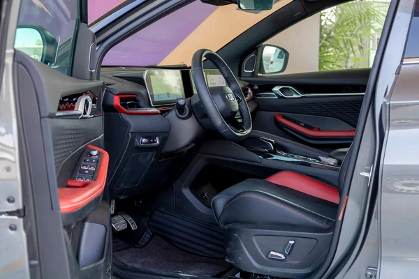 Geely Coolray GF