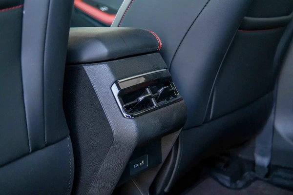 Geely Coolray GF