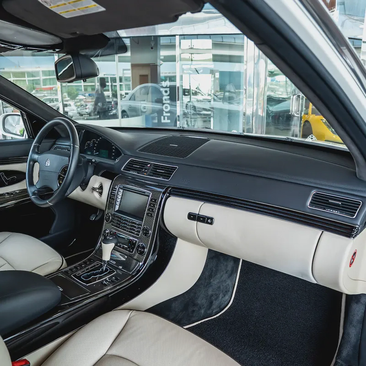 Maybach 57 S - 2009 - GCC Specs - 11,000KM-IMMCULATE CONDITION-8-8