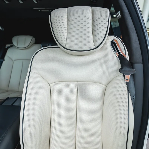 Maybach 57 S - 2009 - GCC Specs - 11,000KM-IMMCULATE CONDITION
