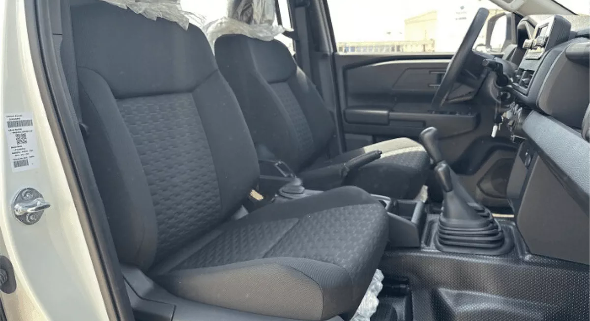 Mitsubishi L200 GL Mitsubishi L200 2.4L DIESEL DC 4WD GL New Face 5MT-11-0