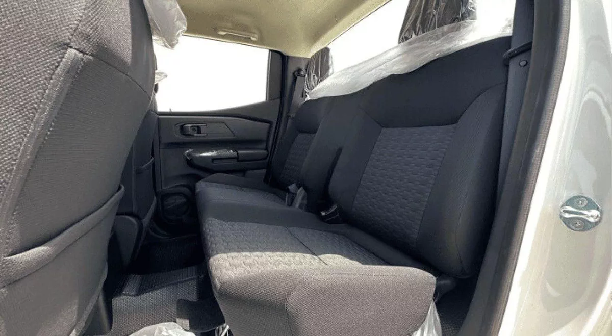 Mitsubishi L200 GL Mitsubishi L200 2.4L DIESEL DC 4WD GL New Face 5MT-12-0