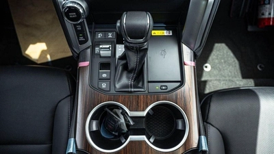 Toyota Land Cruiser VXR Land cruiset VX twin turbo full option 2025-14