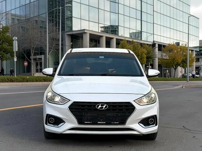 2021 Hyundai Accent GL - GCC Specs - Excellent Condition-3