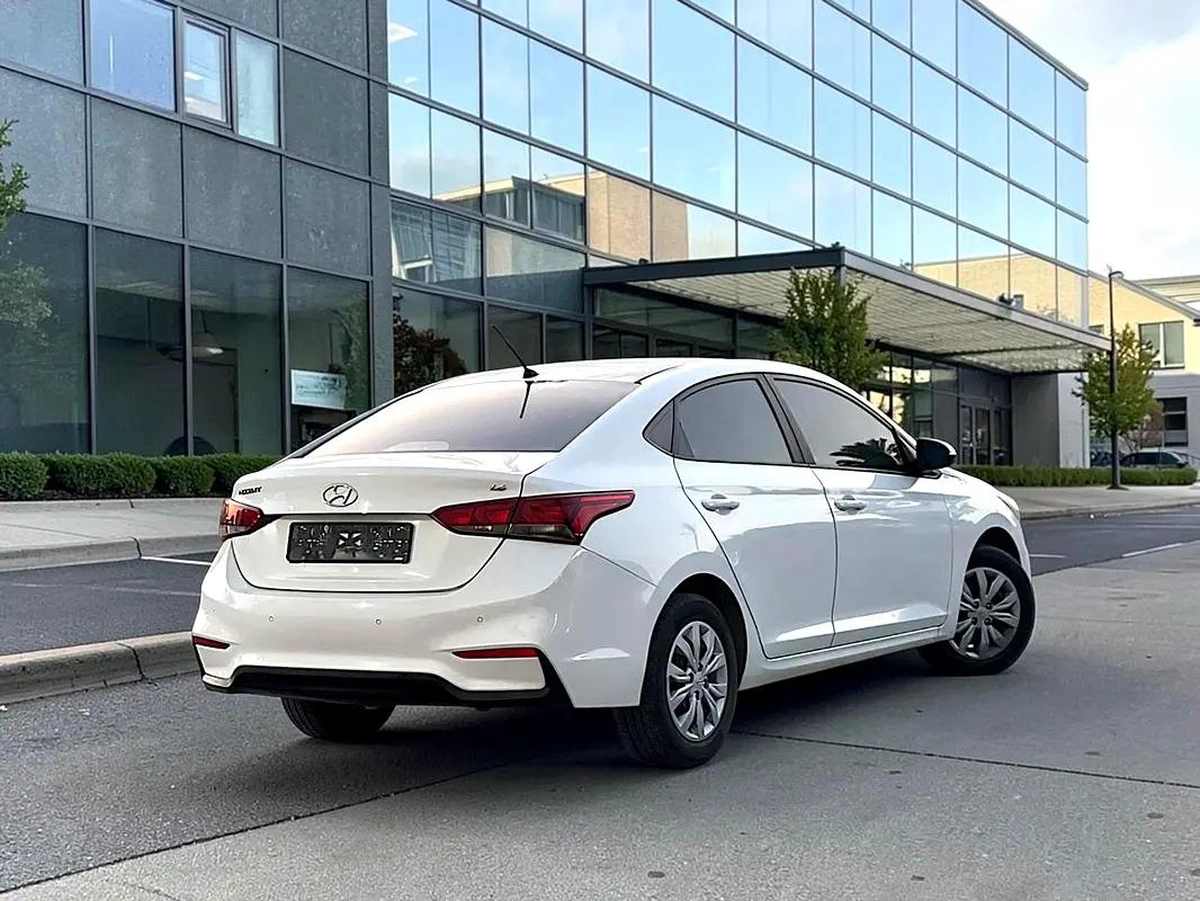 2021 Hyundai Accent GL - GCC Specs - Excellent Condition-17-17