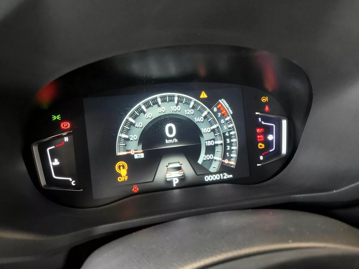 2025 Mitsubishi Xpander Cross PREMIUM-6-6