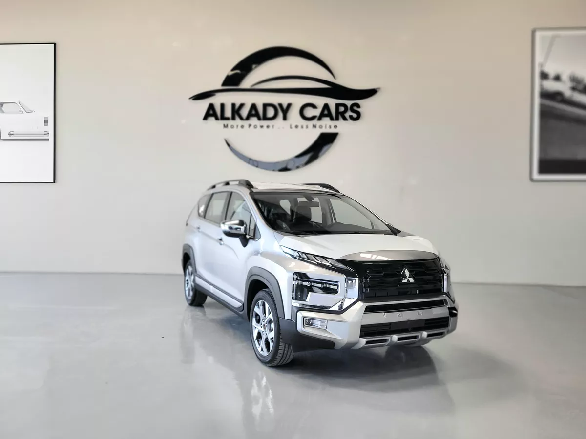 2025 Mitsubishi Xpander Cross PREMIUM