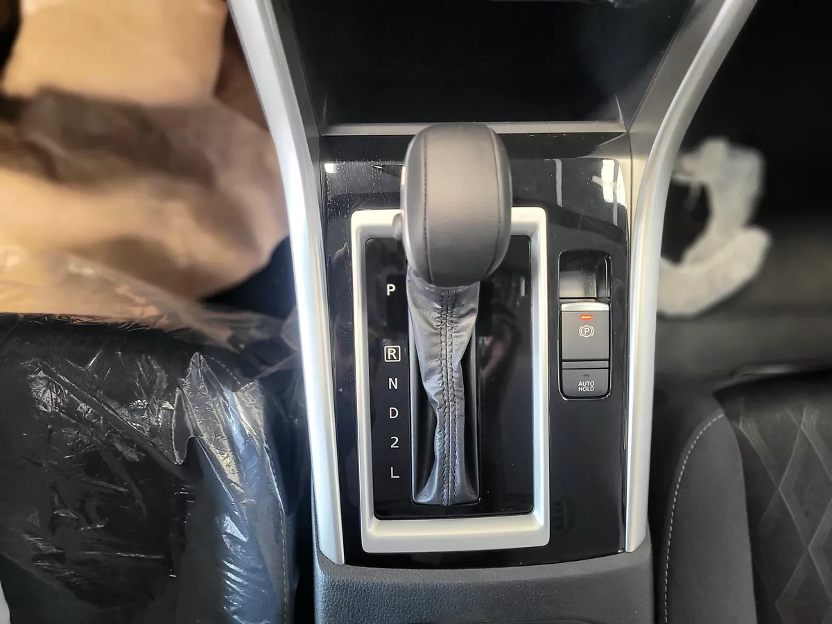 2025 Mitsubishi Xpander Cross PREMIUM-16-16