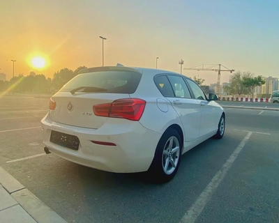 2019 bmw 120i sport line || 4 cylinder turbocharged || accident free  ||Full services at bmw agency-9