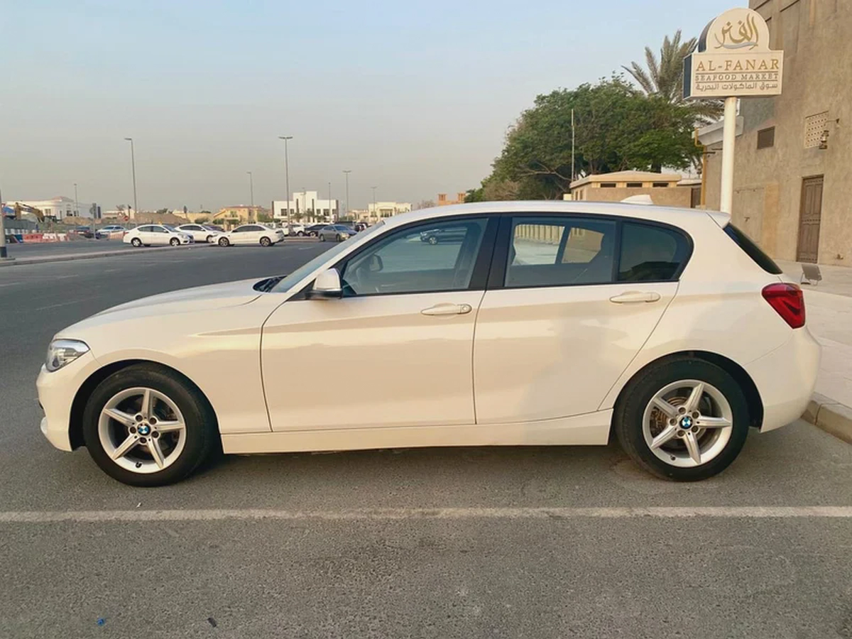 2019 bmw 120i sport line || 4 cylinder turbocharged || accident free  ||Full services at bmw agency-2-2