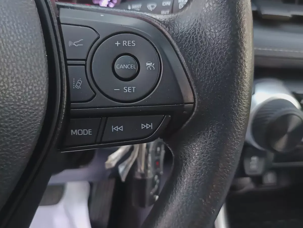 Toyota RAV4 LE 2020 | American Specs | Well Maintained SUV-9-9