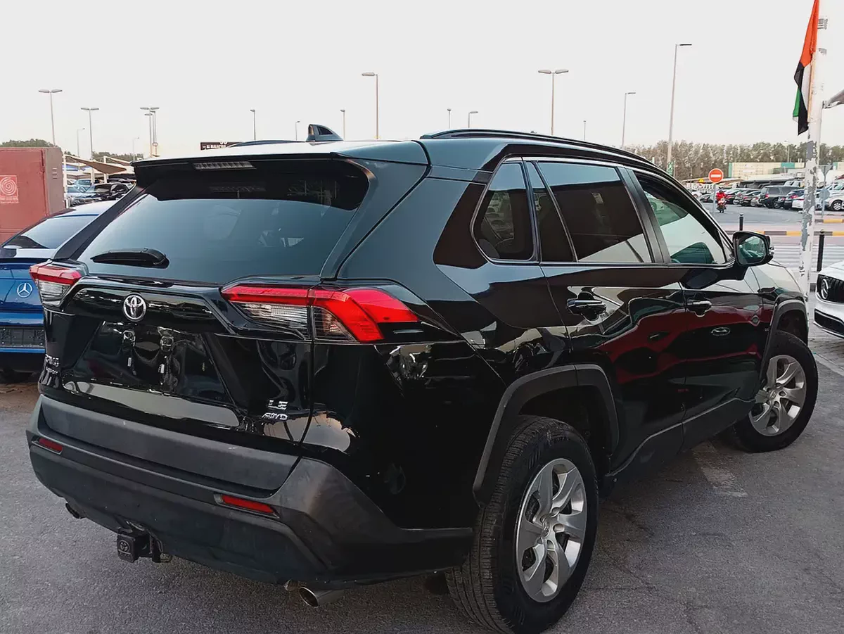 Toyota RAV4 LE 2020 | American Specs | Well Maintained SUV-2-2