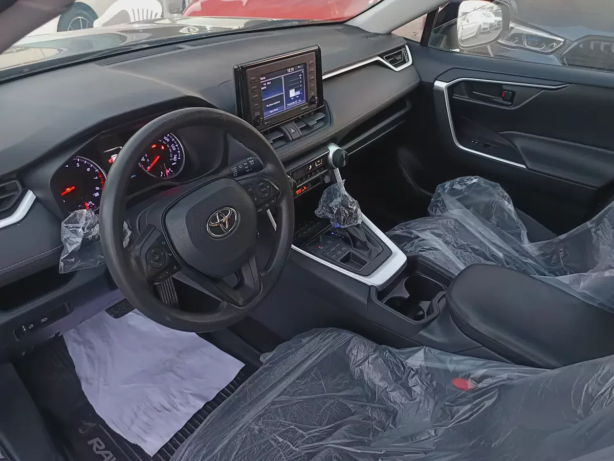 Toyota RAV4 LE 2020 | American Specs | Well Maintained SUV-7-7